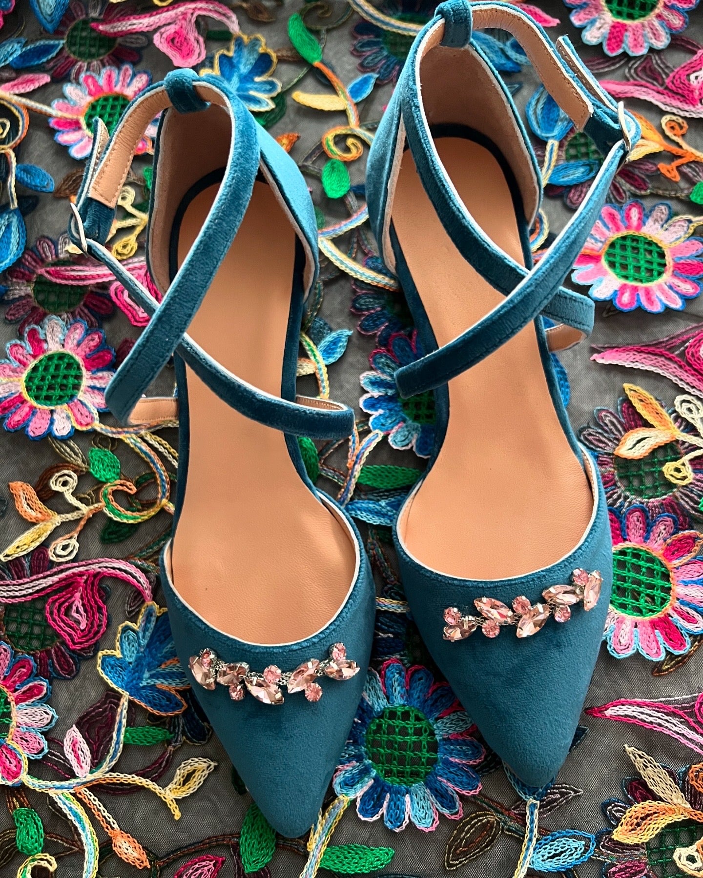 IRIS Teal pumps
