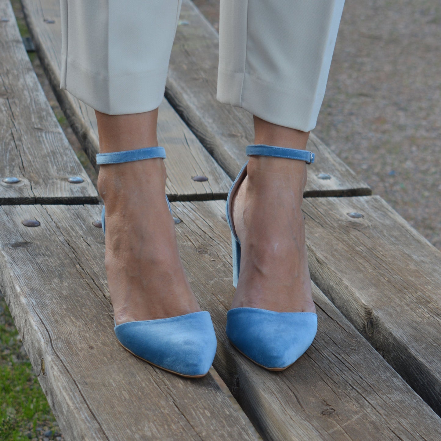 Baby Blue Velvet Melia