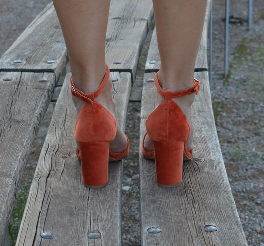 Burned Orange Melisa