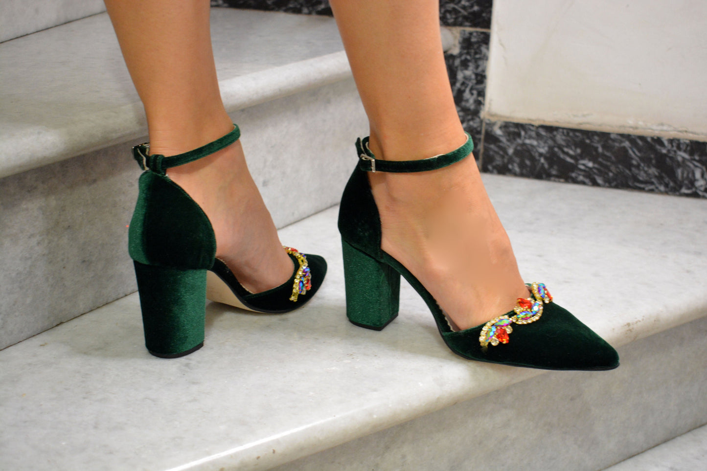 Emerald Green Velvet Block Heels, Green Wedding Shoes, Dark Green Pumps, Crystal embellished Wedding shoes, Velvet Pumps ''Reina''