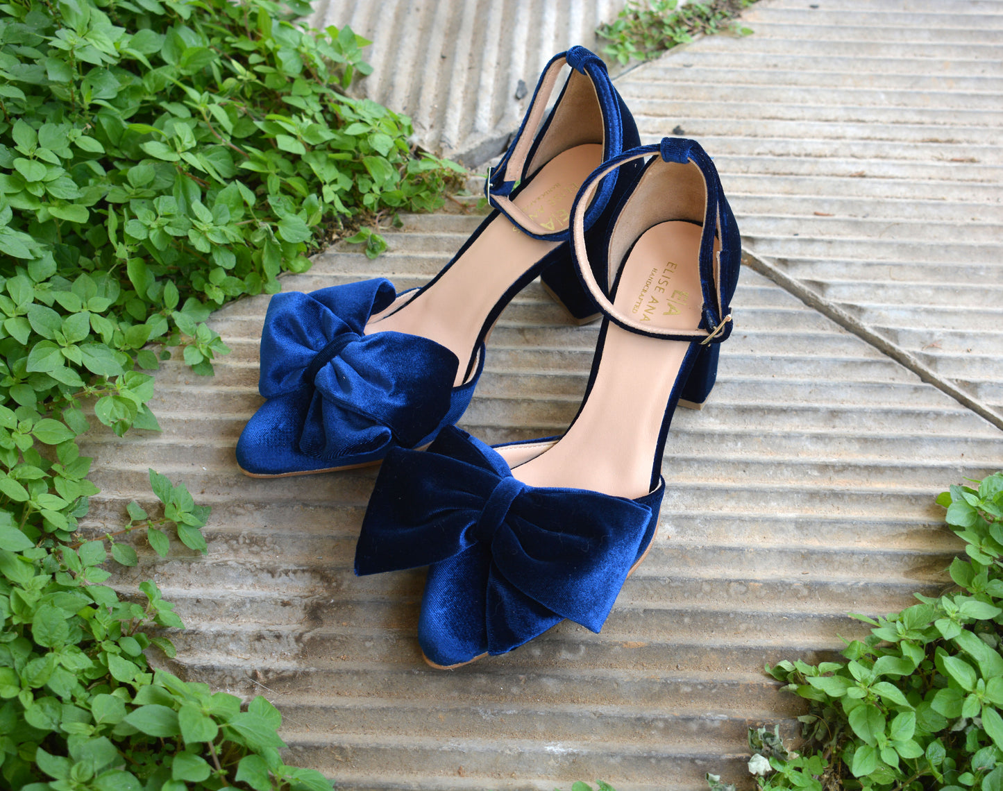 Maddie Bow Dark Blue