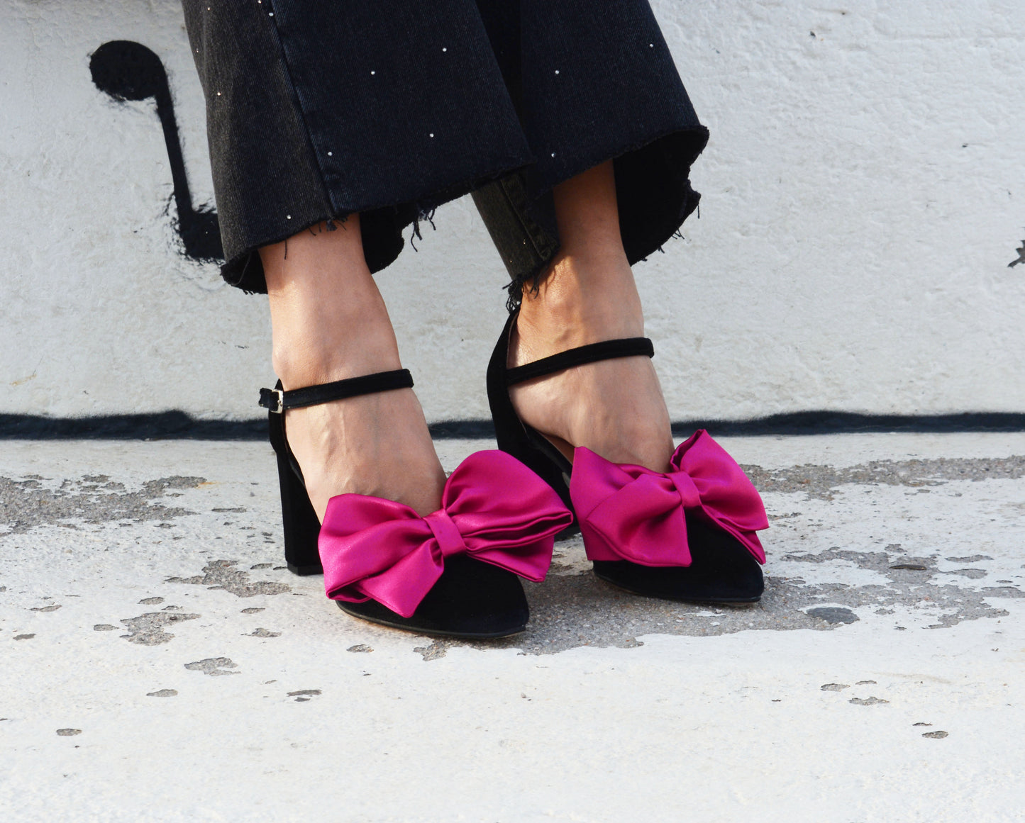 Maddie Black Velvet & Fuchsia Bow