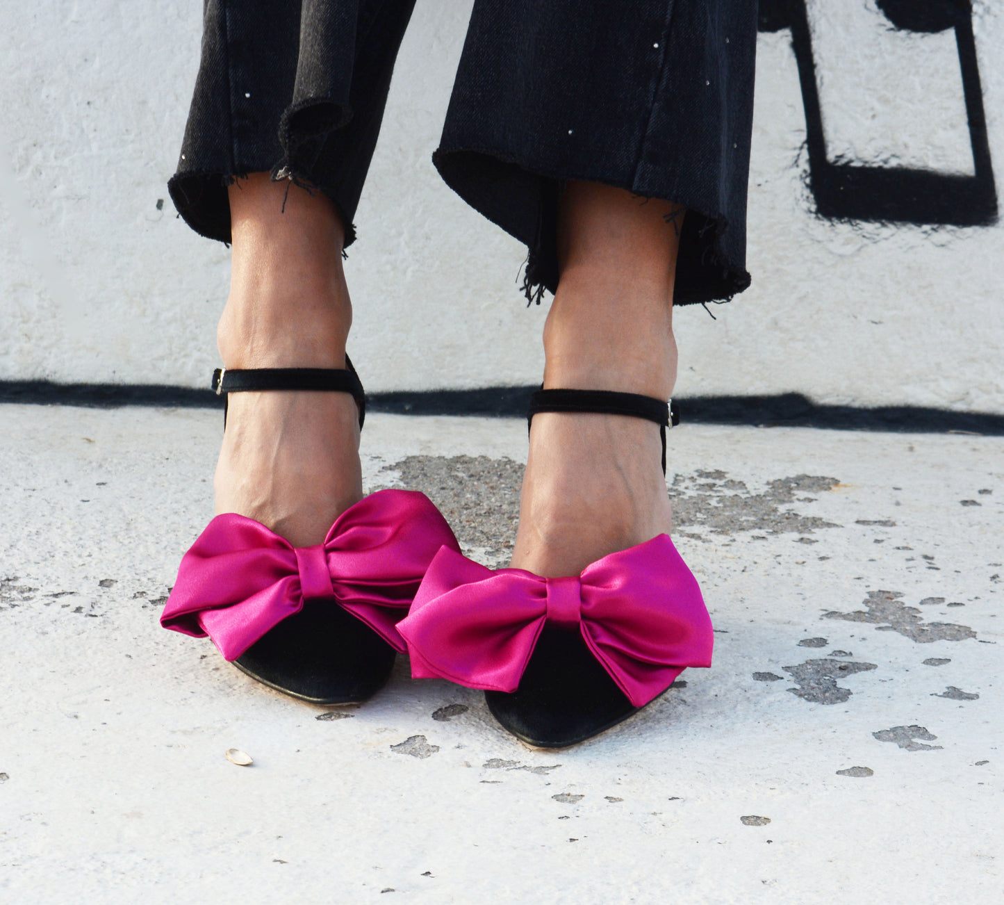 Maddie Black Velvet & Fuchsia Bow